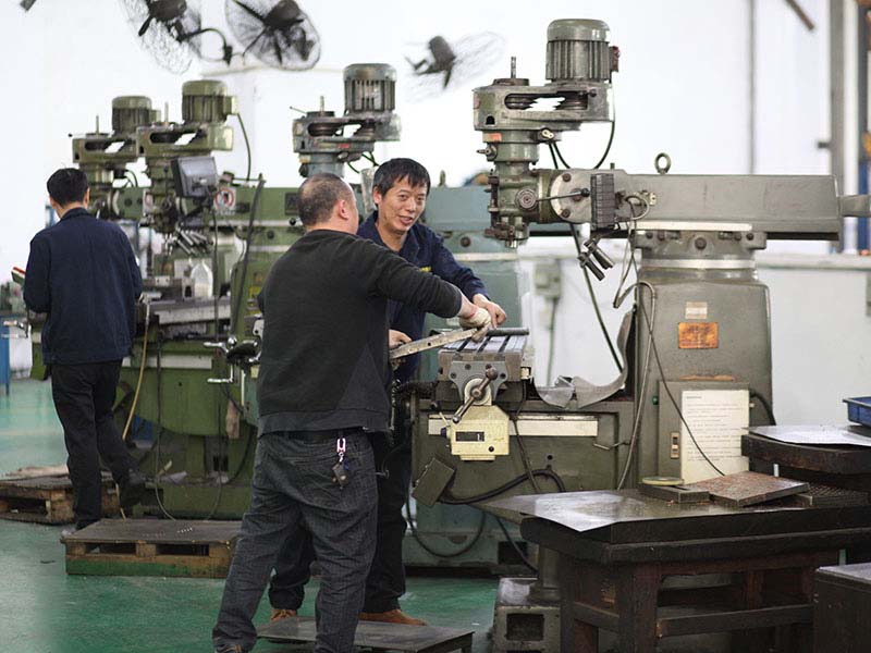 為什么注塑模具成型會(huì)出現(xiàn)頂白？